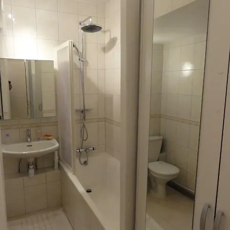 Apartamento Au Calme, Climatisation, Wi-fi, Garage Menton